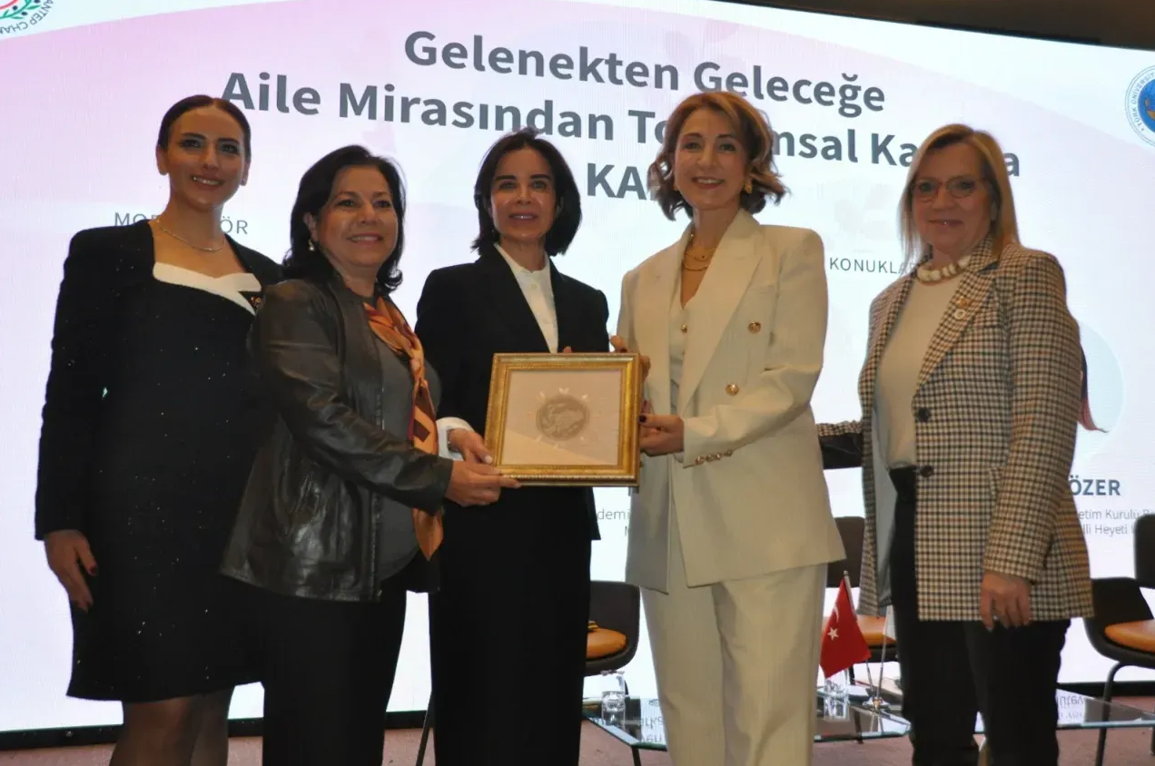 Kadınların başarı hikâyeleri gençlere ışık oluyor!